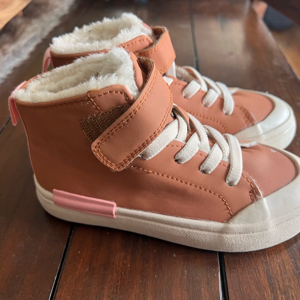 H&M kids sherpa lined sneakers